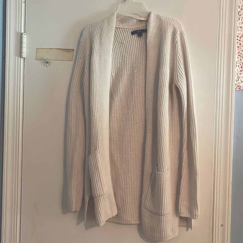 APT.9 White Cardigan
